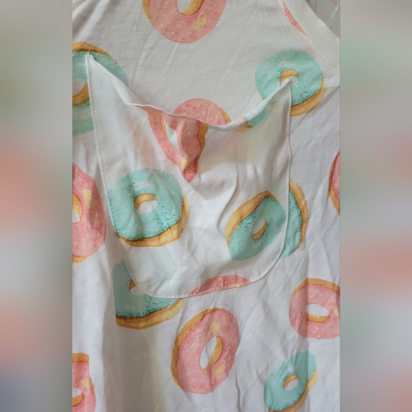 Ladies flowing Donut Tank lightweight with pocket various sizes - Picture 2 of 7